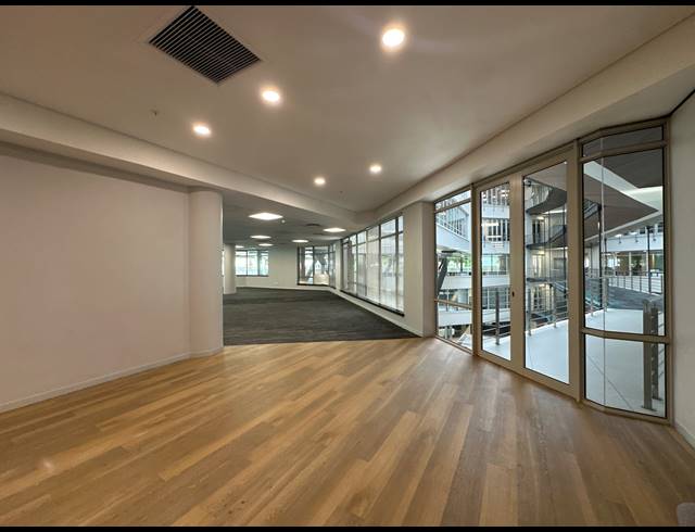 735M² OFFICE TO LET IN SANDTON CENTRAL